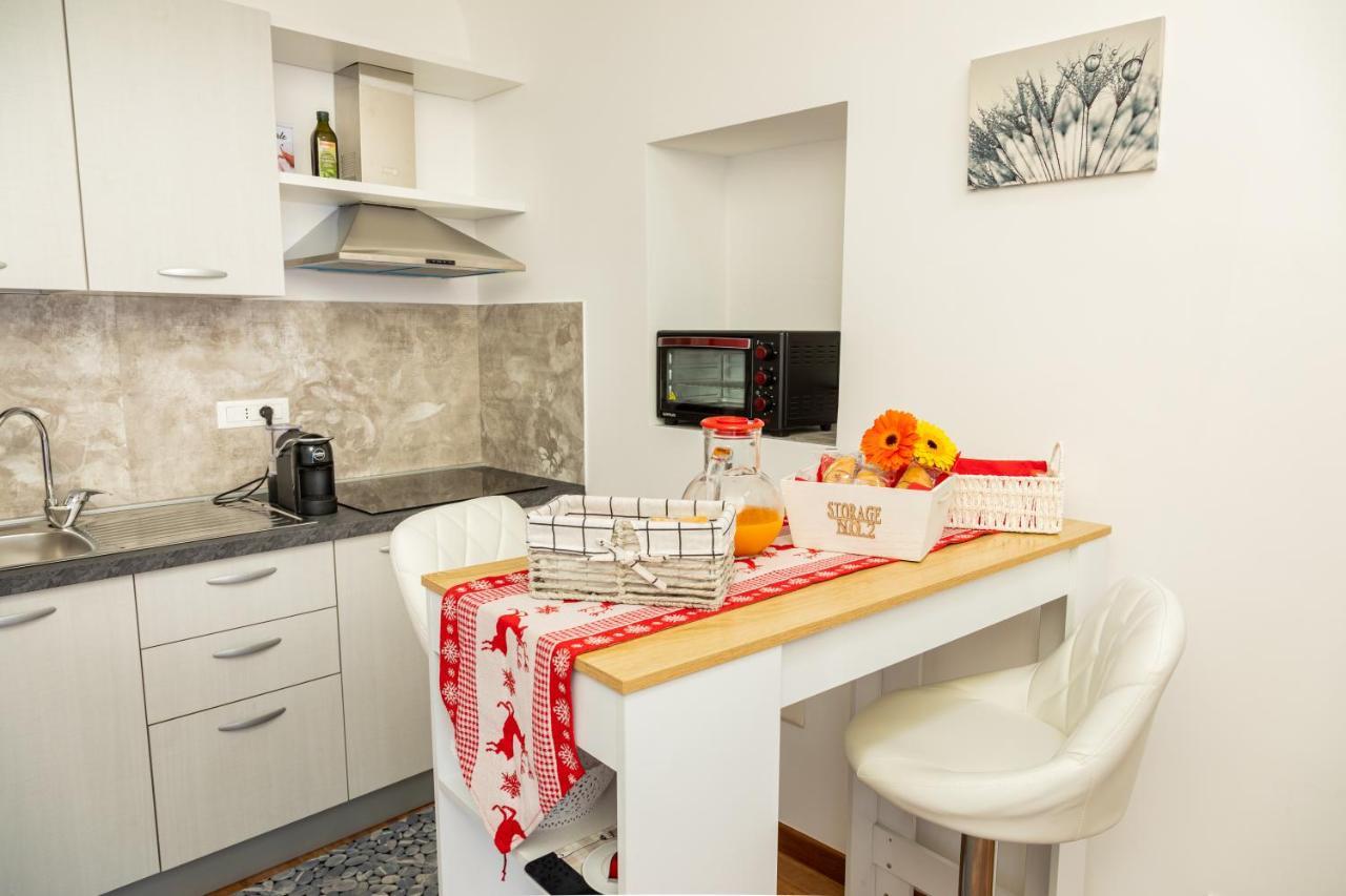 Eutuxia Apartment Taranto Exterior photo